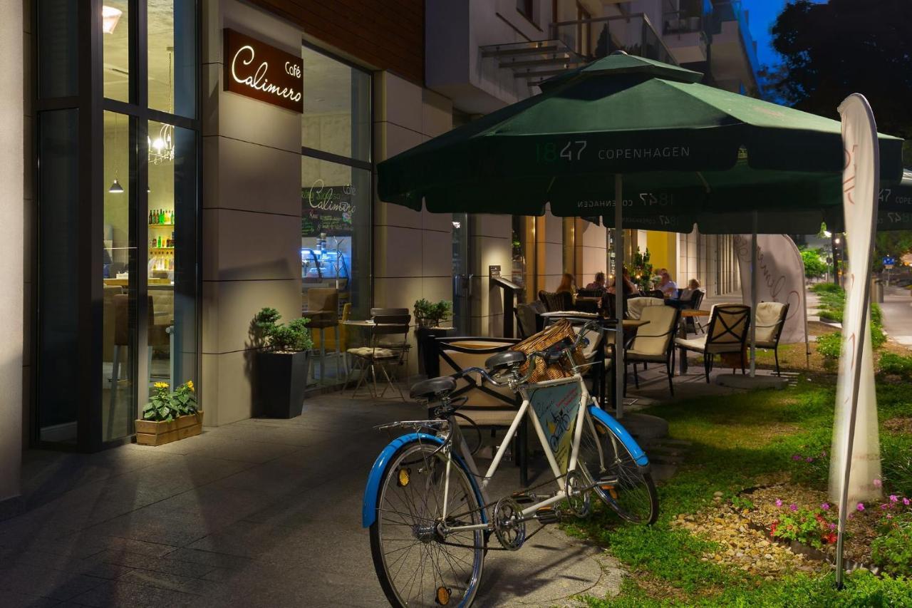 Apartament Solna 80 - Centrum Miasta Z Podziemnym Garazem キェルツェ エクステリア 写真